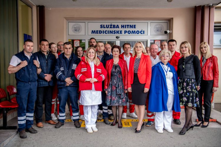 UČENICI OŠ “IVO ANDRIĆ“ POSJETILI SLUŽBU HITNE MEDICINSKE POMOĆI POVODOM OBILJEŽAVANJA SVJETSKOG DANA ZDRAVLJA