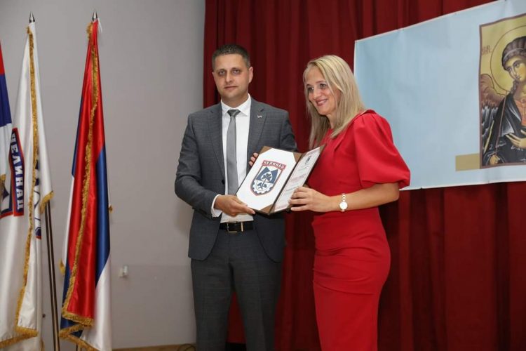 NAČELNIK OPŠTINE ČELINAC DODIJELIO ZAHVALNICU NAŠOJ USTANOVI ZA USPJEŠNU SARADNJU