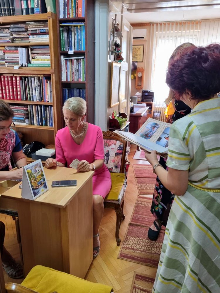 DIREKTORICA NAŠE USTANOVE POSJETILA BIBLIOTEKU “SESTRE GAJIĆ”