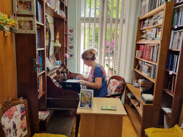DIREKTORICA NAŠE USTANOVE POSJETILA BIBLIOTEKU “SESTRE GAJIĆ”