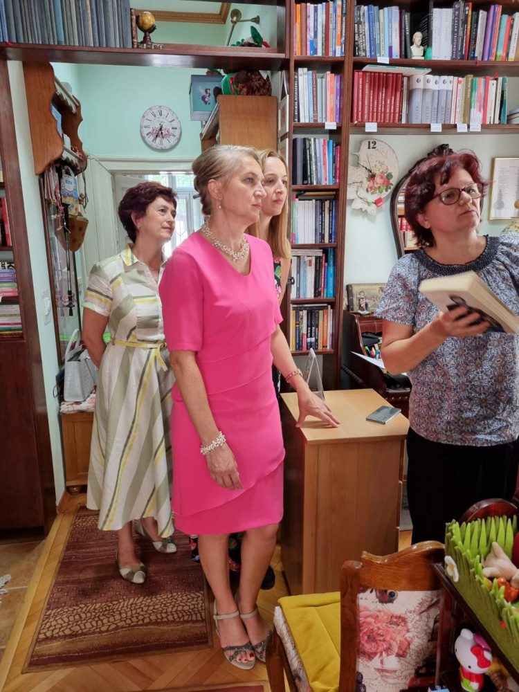 DIREKTORICA NAŠE USTANOVE POSJETILA BIBLIOTEKU “SESTRE GAJIĆ”
