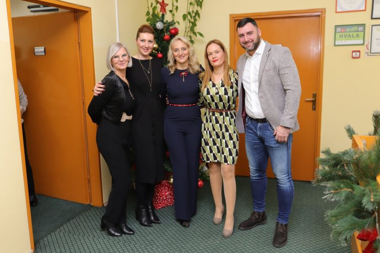 Svečanim prijemom u kabinetu direktora ispraćena još jedna poslovna godina