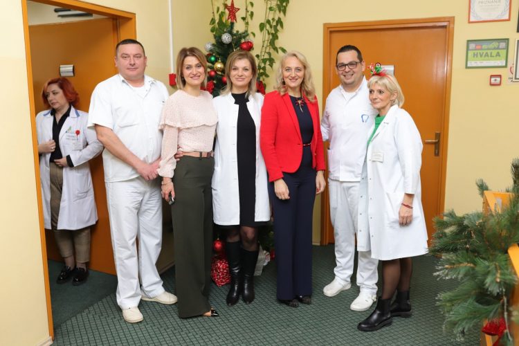 Svečanim prijemom u kabinetu direktora ispraćena još jedna poslovna godina