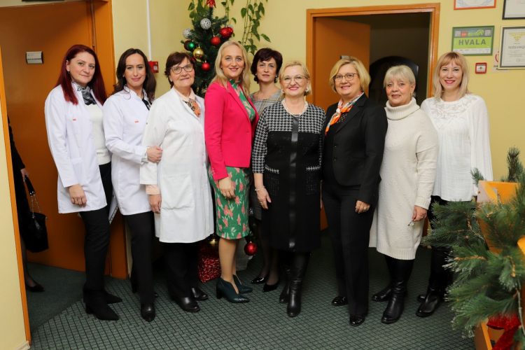 Svečanim prijemom u kabinetu direktora ispraćena još jedna poslovna godina