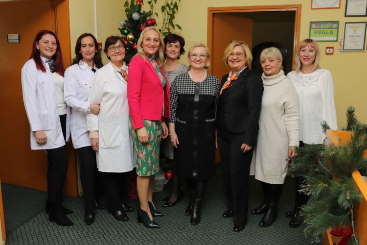 Svečanim prijemom u kabinetu direktora ispraćena još jedna poslovna godina