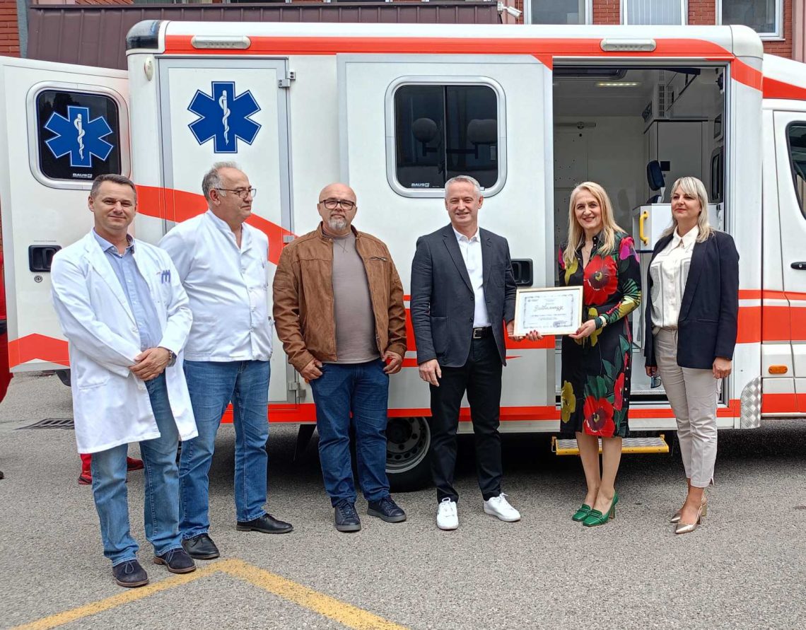 Dom zdravlja Banja Luka bogatiji za još jedno sanitetsko vozilo zahvaljujući donaciji Udruženja Banjalučana u Švajcarskoj