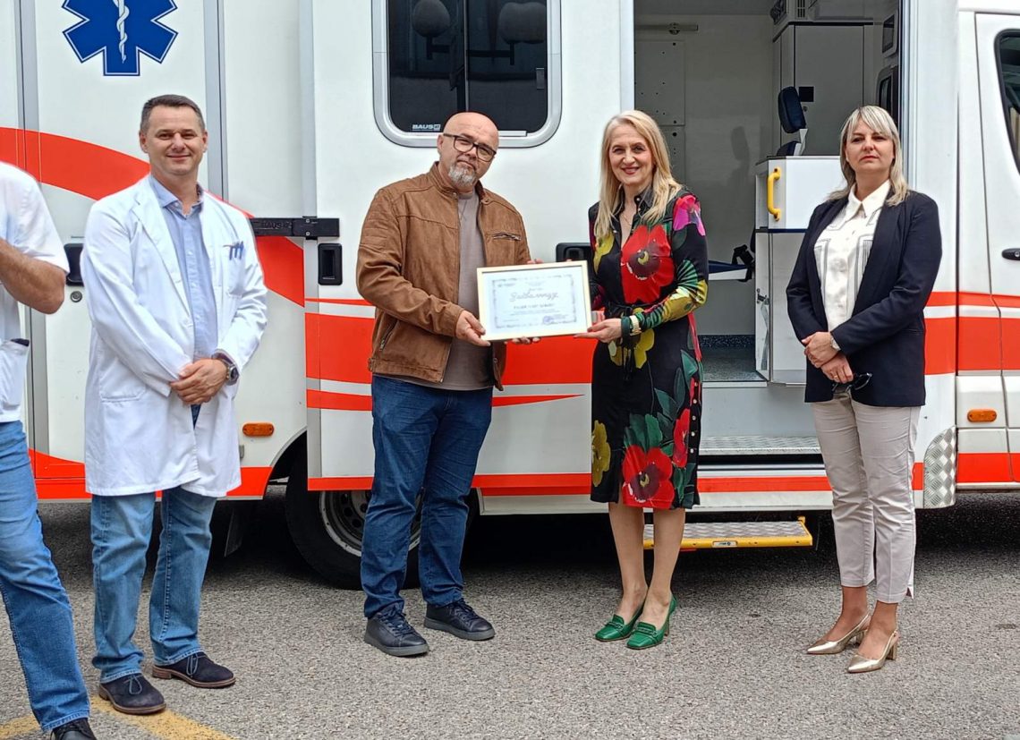 Dom zdravlja Banja Luka bogatiji za još jedno sanitetsko vozilo zahvaljujući donaciji Udruženja Banjalučana u Švajcarskoj