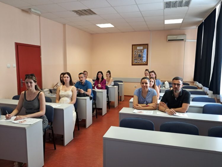 🌸 Zajedno koračamo ka sigurnom i srećnom roditeljstvu! – Počinje novi ciklus Škole za trudnice i roditeljstvo 🌸