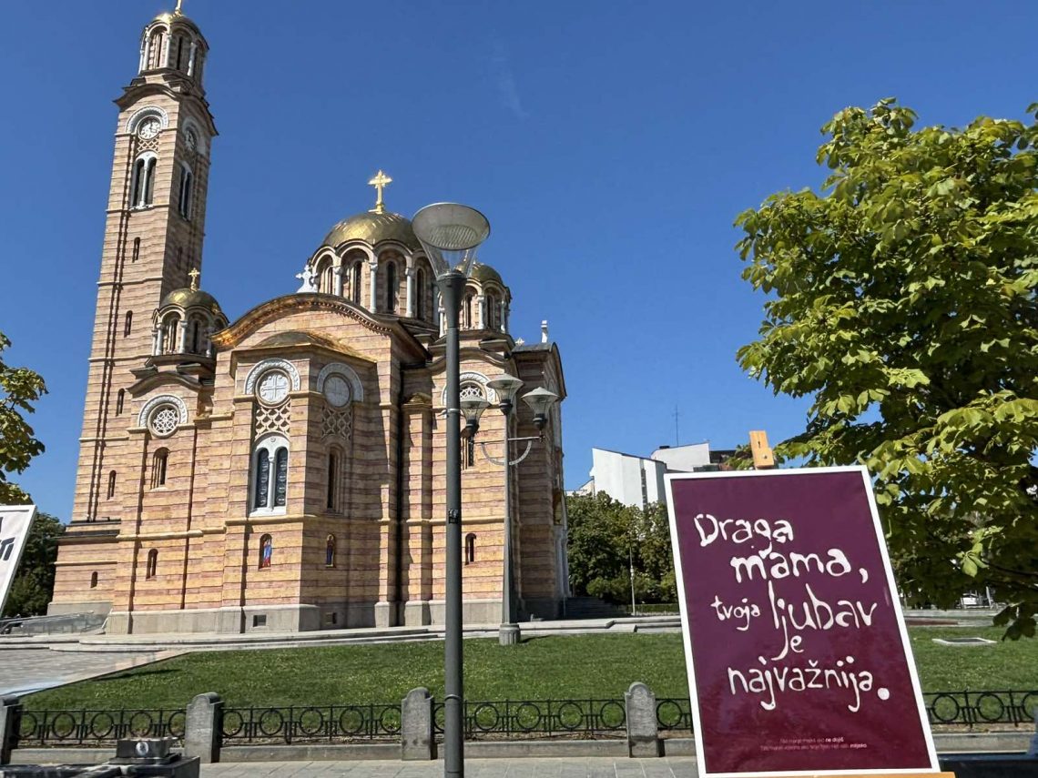 Umjetnost u službi zdravlja – Izložba plakata u Gospodskoj ulici privukla pažnju građana