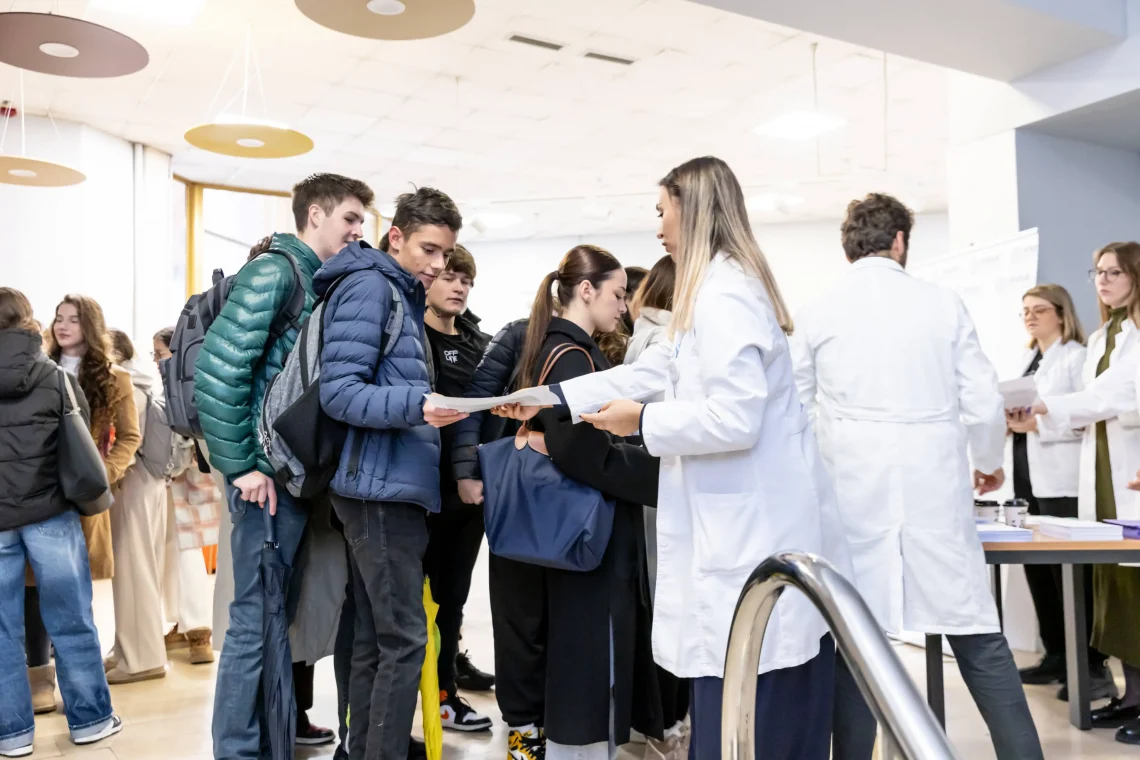 Srednjoškolci željni znanja: Predavanja o HPV-u privukla veliki broj učenika