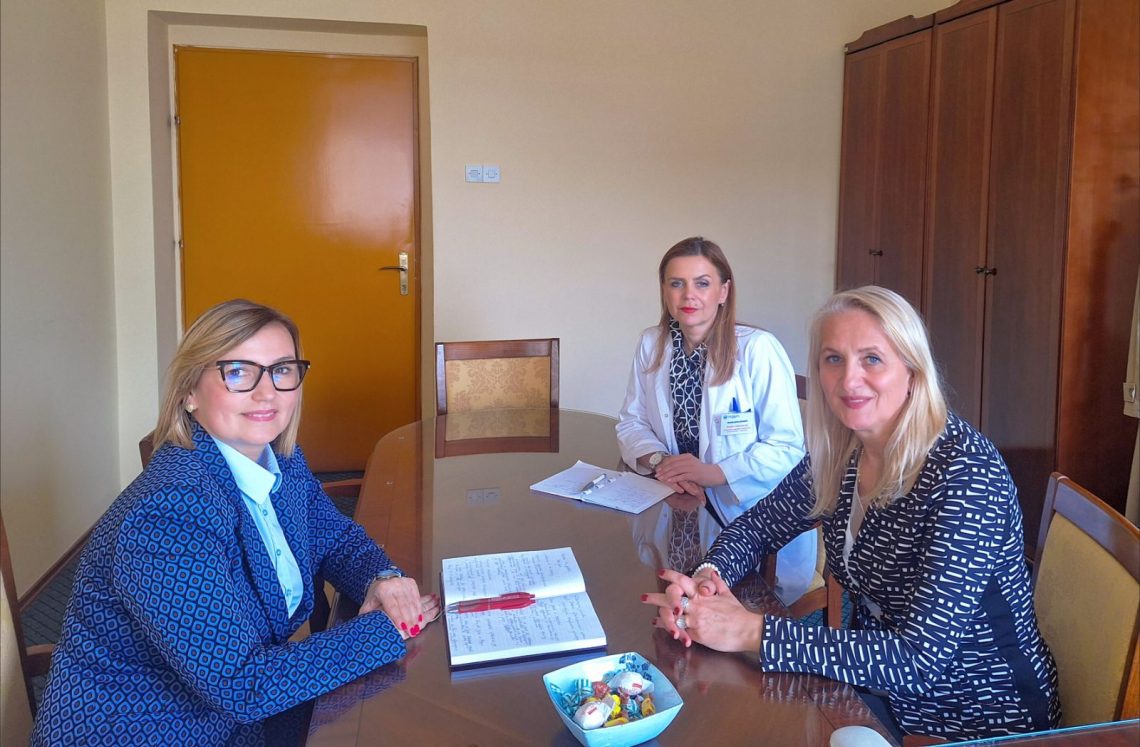 Unapređenje sestrinske profesije: Predsjednica Saveza medicinskih sestara i tehničara Republike Srpske posjetila Dom zdravlja Banja Luka