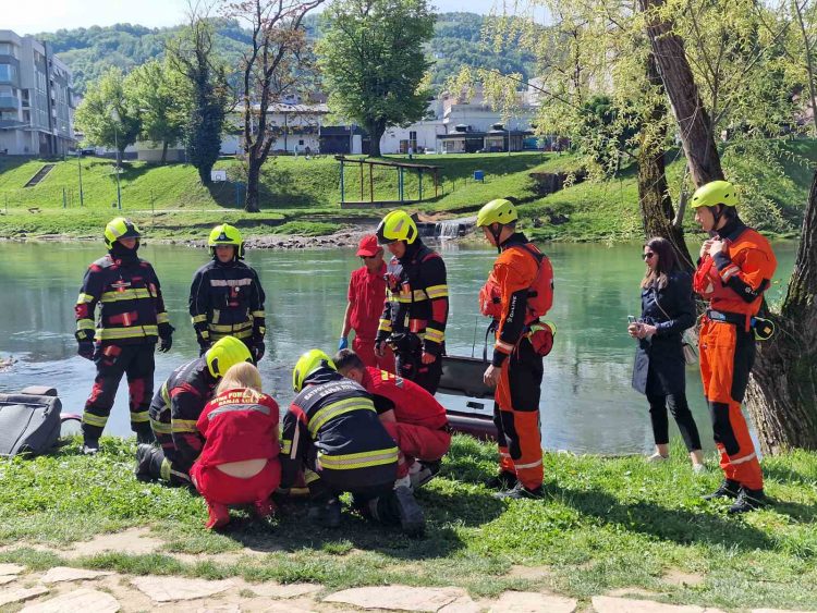 Uspješno izvedena pokazna vježba na obali Vrbasa