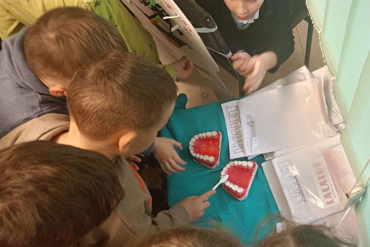 Mališani iz vrtića „Naša djeca“ u posjeti Službi za stomatološku zdravstvenu zaštitu