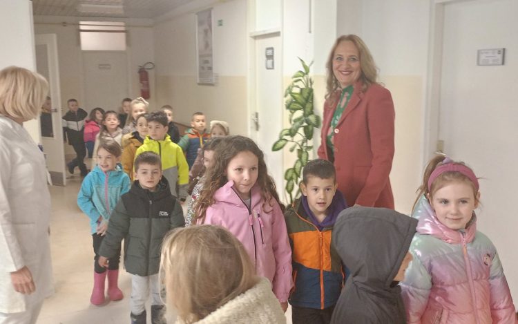 Mališani iz vrtića „Naša djeca“ u posjeti Službi za stomatološku zdravstvenu zaštitu