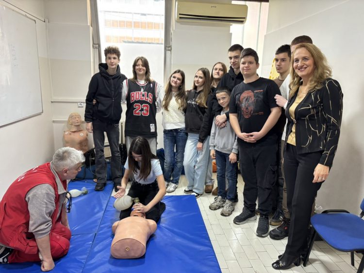 “Prva minuta je najvažnija“: Učenici OŠ „Jovan Cvijić“ u posjeti Službi hitne medicinske pomoći