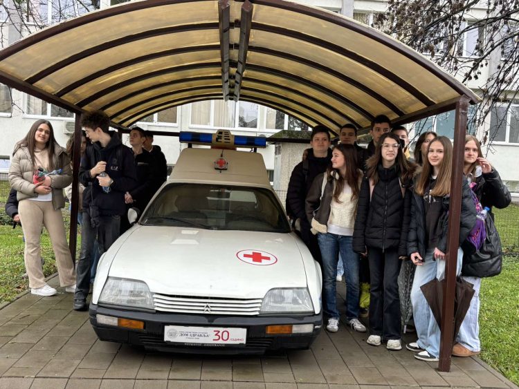 “Prva minuta je najvažnija“: Učenici OŠ „Jovan Cvijić“ u posjeti Službi hitne medicinske pomoći