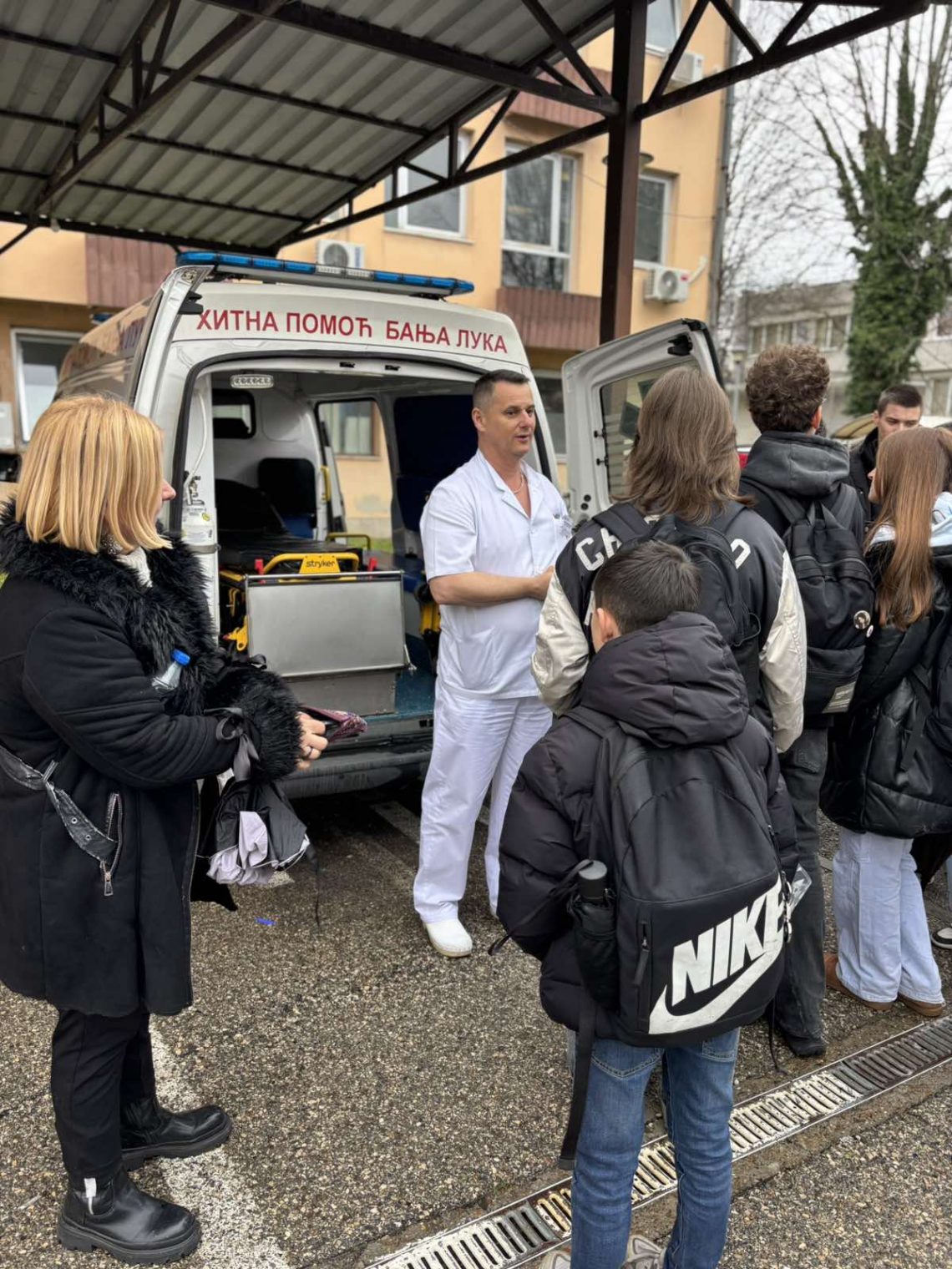 “Prva minuta je najvažnija“: Učenici OŠ „Jovan Cvijić“ u posjeti Službi hitne medicinske pomoći