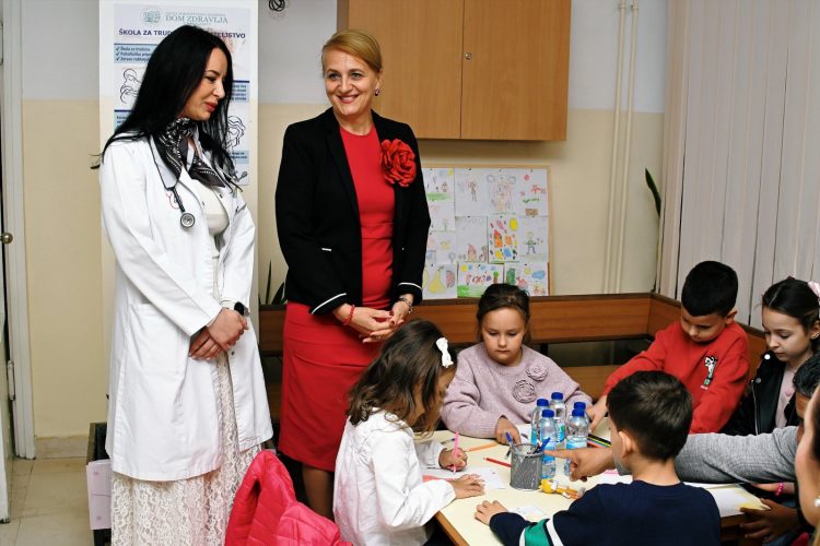 Budući prvačići u Domu zdravlja Banja Luka: Kroz igru i kreativnost do važnih poruka o zdravlju